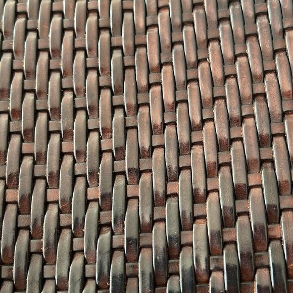 DE VECCHI BY HAMILTON HODGE ITALY LEATHER WOVEN CLUTCH - Picture 2 of 8